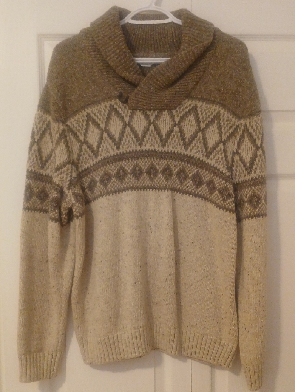 Men's Shawl-Collar Turtleneck Sweater in Cream & Brown